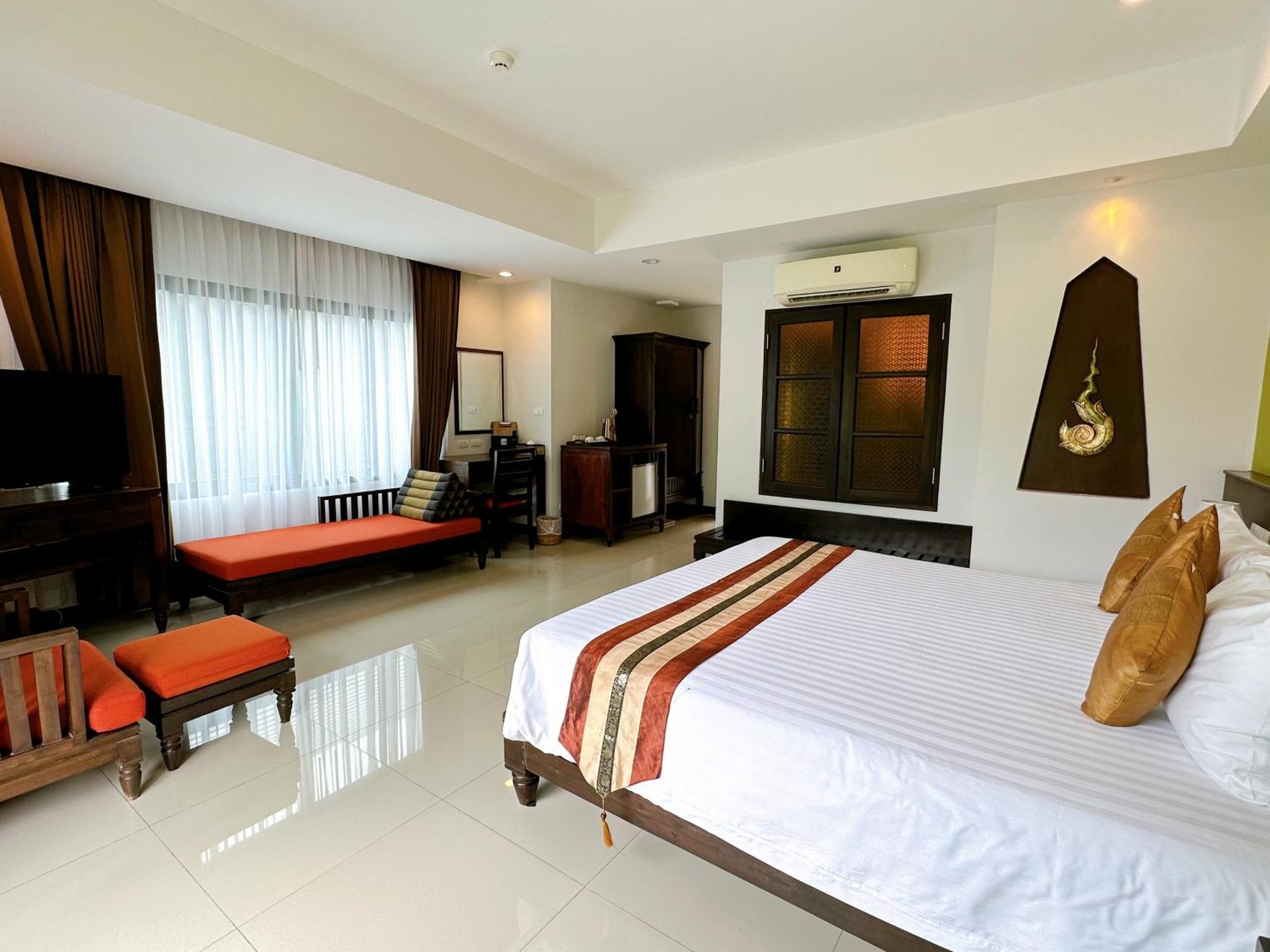 Navatara Phuket Resort Rawai Exterior foto