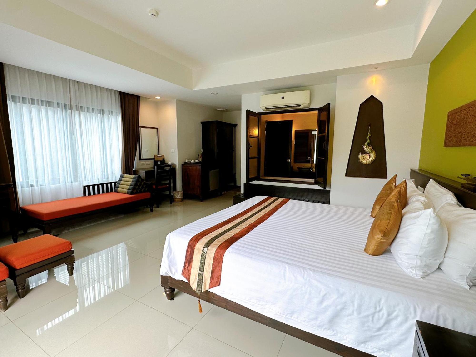 Navatara Phuket Resort Rawai Exterior foto