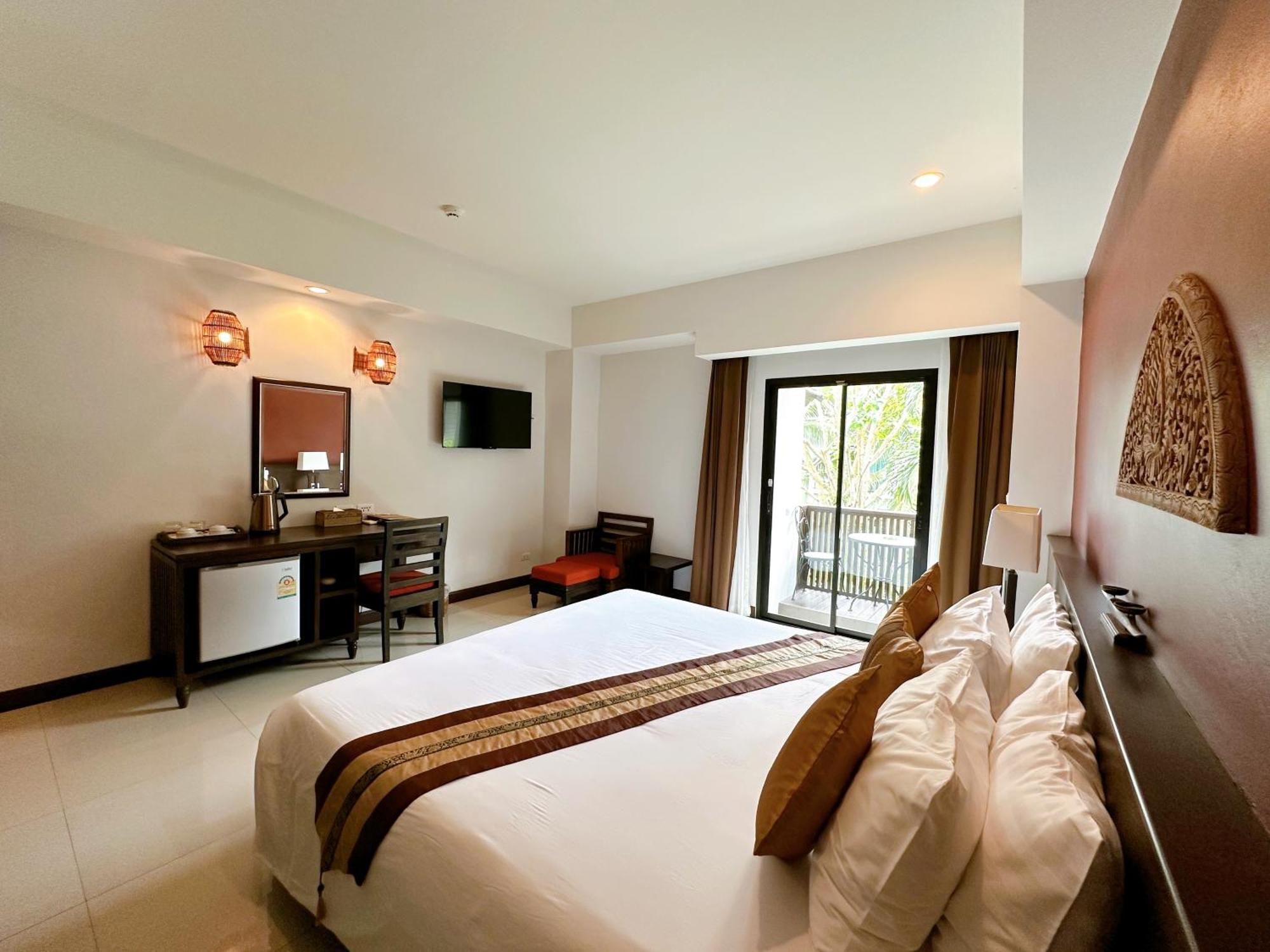 Navatara Phuket Resort Rawai Exterior foto
