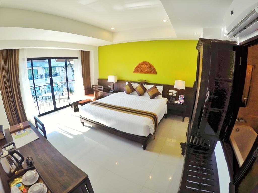 Navatara Phuket Resort Rawai Exterior foto